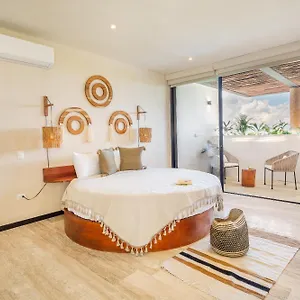 Extraordinary To Choose From Penthouse With Private Pool Or A 2br In Fully Equipped In Apartamento Tulum